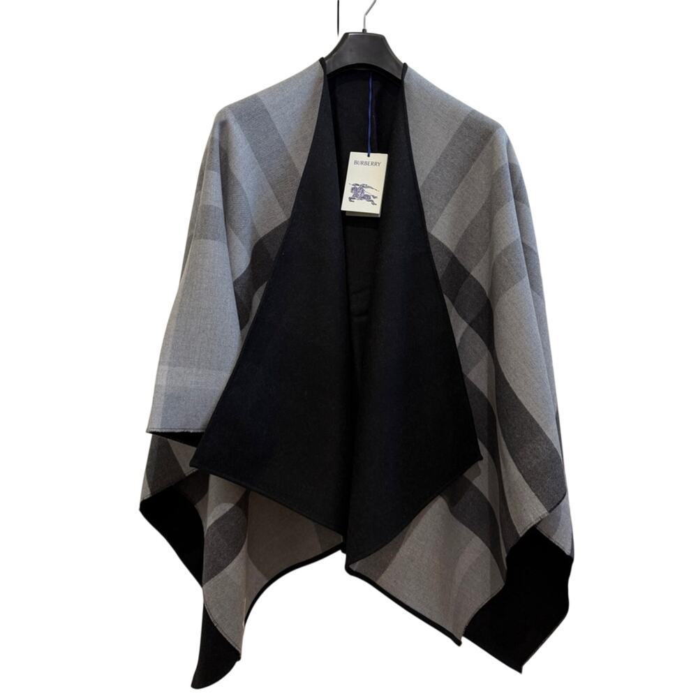 Burberry 100 wool Black & Gray Reversible Cape New - Picture 3 of 9